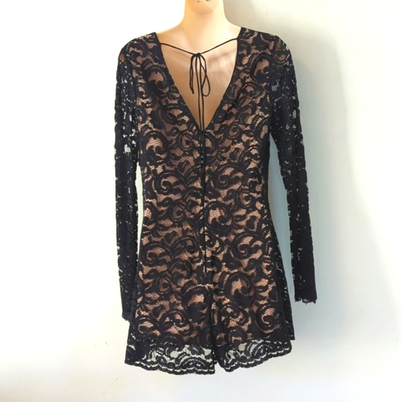 Astr Long Sleeve Lace Romper - Picture 6 of 16